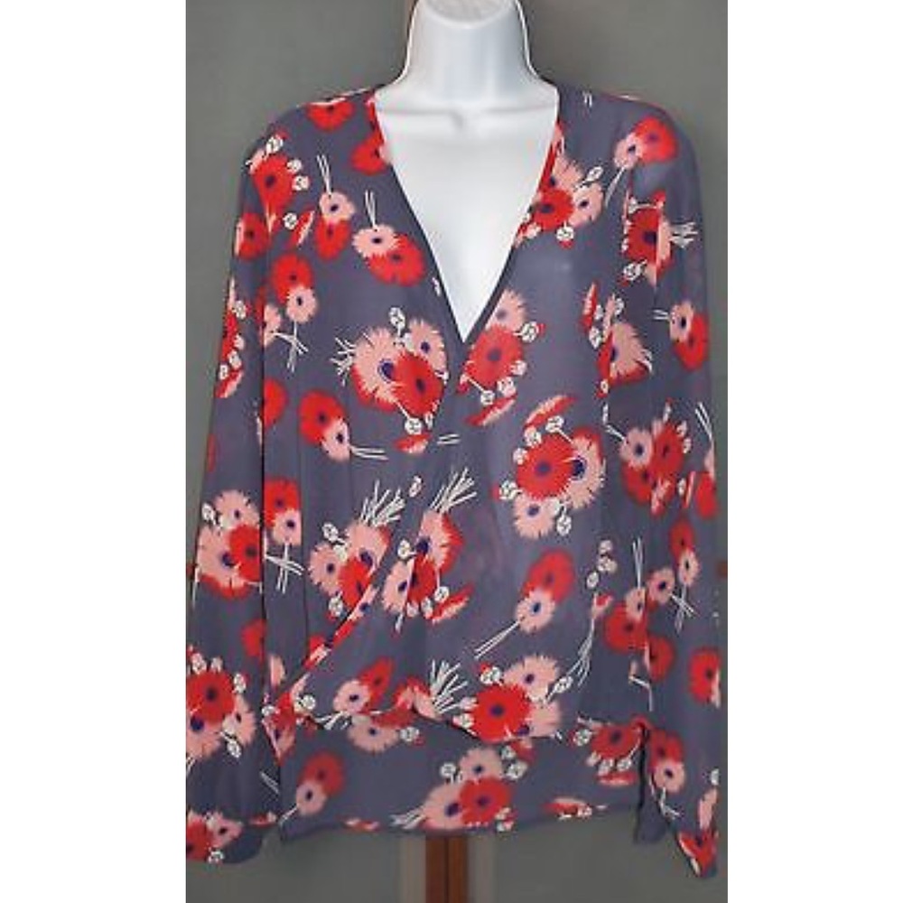 EUC-Wayf crossover top with vibrant flowers. xs